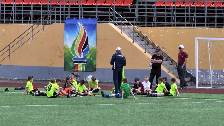 
        2 мая пройдет чемпионат любительской футбольной лиги Кировской области 2018 года
      