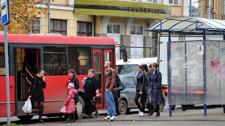 Общественный транспорт киров. АТП Киров автовокзал. Улицы города Кирова общественный транспорт. Автобус 3 Киров. Новости АТП Киров.