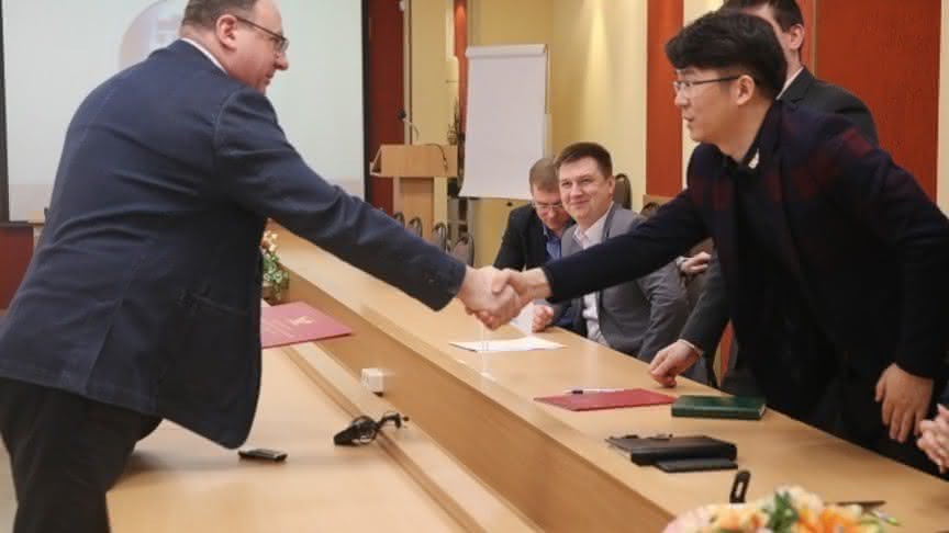 Опорный университет и Котельничский завод сварочных материалов подписали соглашение о взаимодействии