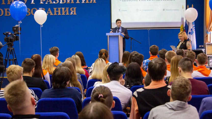 В Кировской области стартовал уникальный проект по взаимодействию студентов и школьников