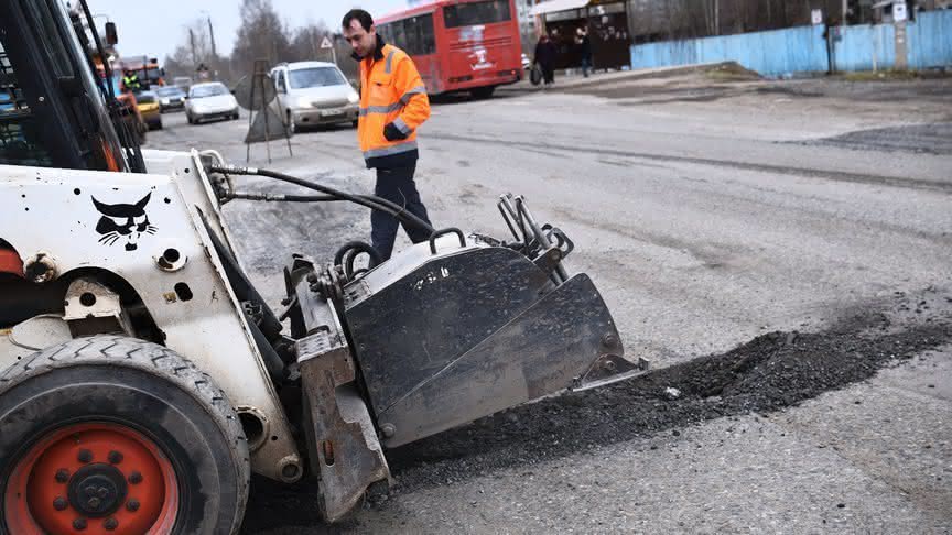 В Кировской области выбраны подрядчики для ремонта региональных дорог