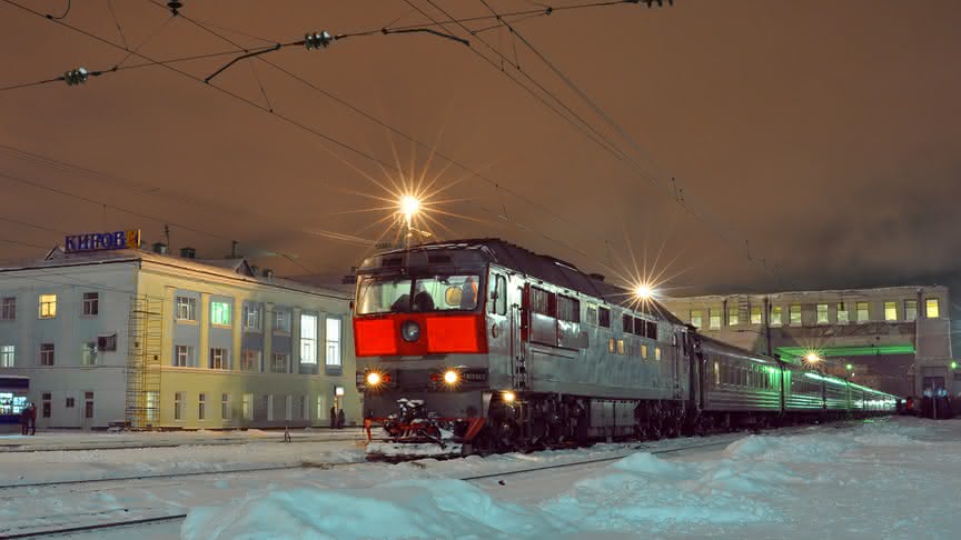
        В новогодние праздники дополнительные поезда свяжут Киров с Москвой и Санкт-Петербургом
      