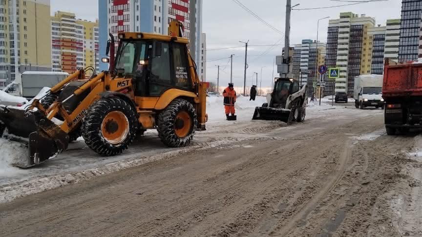Сегодня снег вывезут с улиц в Нововятске, центре и в Чистых прудах