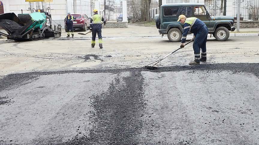 В Кирове ищут подрядчиков для ремонта дорог по программе БКАД